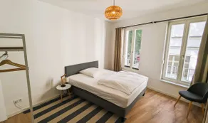 Travel Art Boardinghouse - Image 3