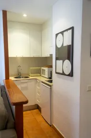 Apartment for 3, 5 minutes from the beach, with a swimming pool, Wi-Fi, and A/C - Image 5