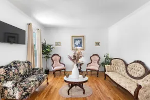 Quaint Cottage - Image 3