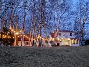 Chalet with private beach - Image 2