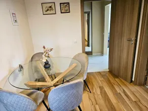 Entire apartment next to the park - Image 5