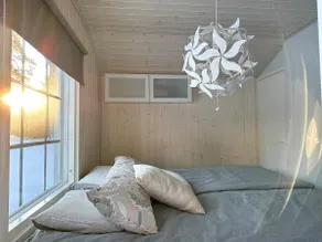 Cottage by the lake - Image 3