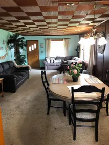 Cozy, Quaint Lakeside Cottage - Image 3