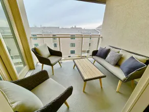Beachfront 2 Bedroom In Town - Image 5
