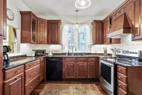 1789 Historic Gem | Modern for 9 (winter rates) - Image 4