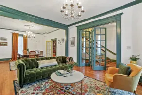 1789 Historic Gem | Modern for 9 (winter rates) - Image 2