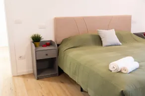 Elegant penthouse with 3 bedrooms and a whirlpool - Image 4