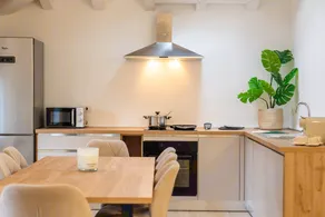 Elegant penthouse with 3 bedrooms and a whirlpool - Image 2