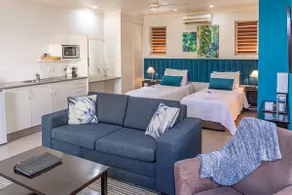 Blue Summit Hideaway -Luxury King/Twin Spa Villa 6 - Image 5