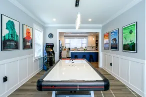 *Amazing Gaming Home 10 minutes from Beach* - Image 4