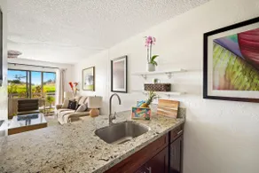 Hale Niu peek ocean view - Image 2