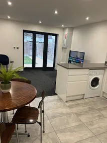 3 Bed Spacious Retreat - Image 4