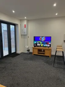 3 Bed Spacious Retreat - Image 2
