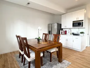 Sunny Suite private entry, near Seattle & airport - Image 3