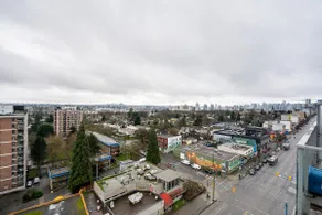 Penthouse with Stunning Views - Image 5