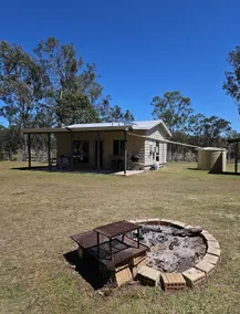 Blackbutt The Shack at Gilinlea - Image 4