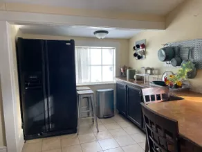 Charming and Sunny 3 Bedroom - Image 4