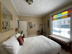 Charming and Sunny 3 Bedroom - Image 5