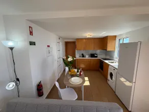 Spring House - Image 5