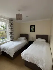 Charming 2 Bedroom Flat in Cooden Beach - Image 3