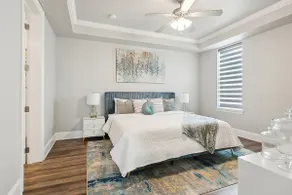 Water front modern unit 126 - Image 4