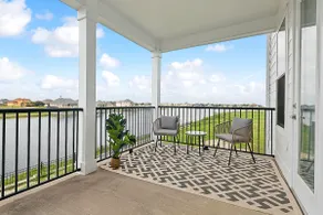 Water front modern unit 126 - Image 2