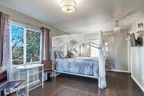 The Retreat- Romantic private suite - Image 3