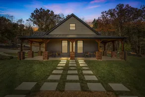 Lone Pine Cabin ~ rustic, modern, luxury, private - Image 2