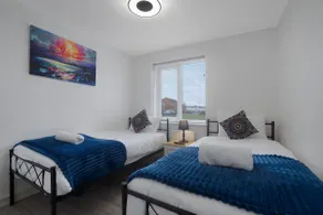 New! Spacious Retreat for 10 Perfect for Families! - Image 4