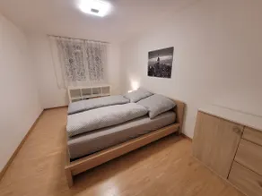 Spacious/quiet semi-detached house + 3 free parking spaces - Image 5