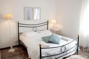 FREE PARK AC Apartment with 2 rooms Private garden - Image 3