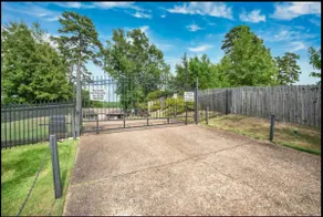 Oaklawn Oasis! Lake View w/ Pool - Image 5