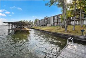 Oaklawn Oasis! Lake View w/ Pool - Image 2