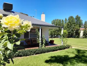 Peaceful Historic Country Cottage - Image 2