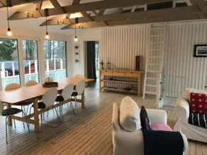 Country House by the lake - Image 3