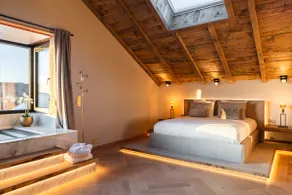 Prestige Suite: Luxury & Romance - Image 2