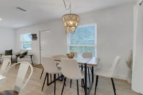 Naples Nest- Located near Beaches and Downtown - Image 5