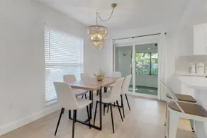 Naples Nest- Located near Beaches and Downtown - Image 4