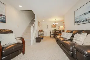 Lincoln Condo with slope view - Image 2