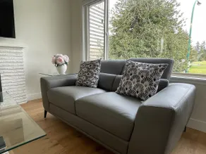 Mordern 2-Bedroom Vancouver Getaway Prime Location - Image 3