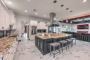 6bdrm Mansion 10min from Strip - Image 4