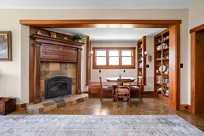 Cozy Craftsman Style Home with Fireplace & Hot Tub - Image 2