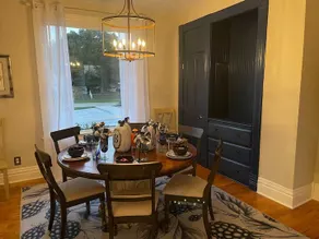 Blue House on Main - Pet Friendly - Image 5