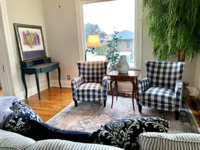 Blue House on Main - Pet Friendly - Image 2