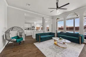 Mega Sized with Lake View House - Image 4