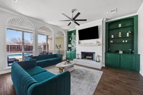 Mega Sized with Lake View House - Image 3