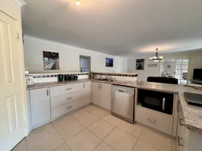 Spacious Family Oasis! - Image 5