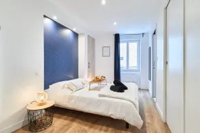 Le Raffiné • Downtown • Quiet & Comfortable • Chic - Image 3