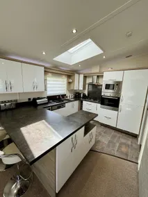 Luxury Cornish Holiday Accommodation with Sea View - Image 4