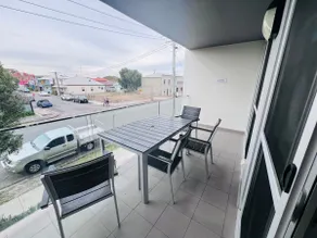 2 bedroom in Hamilton - Image 2